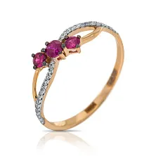 Женское кольцо из золота с бриллиантом и рубином по цене от 30 555 ₽