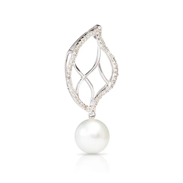 Женская подвеска из золота с бриллиантом и жемчугом