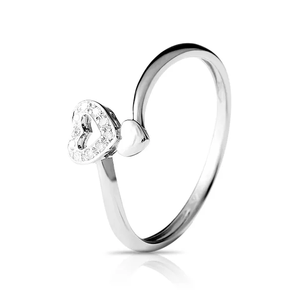 Женское кольцо из золота с бриллиантом