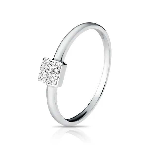 Женское кольцо из золота с бриллиантом