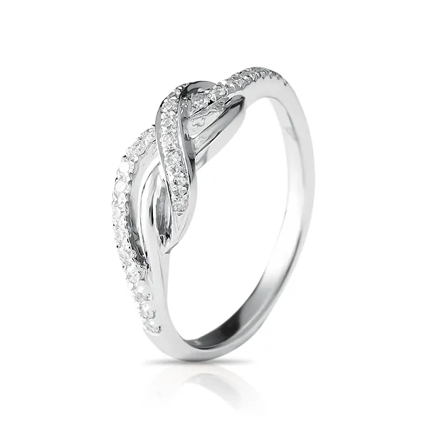 Женское кольцо из золота с бриллиантом