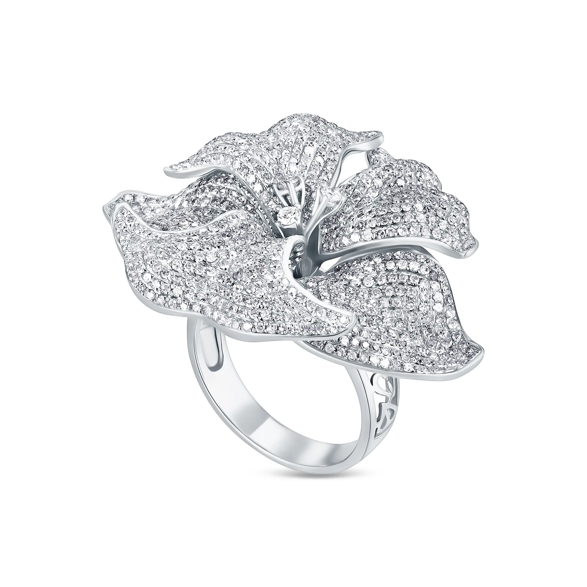 Кольцо из золота с бриллиантом