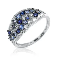 Женское кольцо из золота с бриллиантом и сапфиром по цене от 99 225 ₽