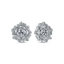 Серьги из золота с бриллиантом