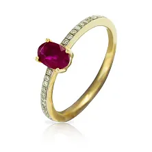 Женское кольцо из золота с бриллиантом и рубином по цене от 97 272 ₽