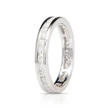Женское кольцо из золота с бриллиантом по цене от 359 450 ₽