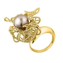 Женское кольцо из золота по цене от 134 715 ₽
