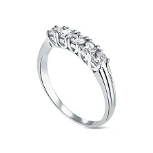 Женское кольцо из золота с бриллиантом по цене от 157 500 ₽